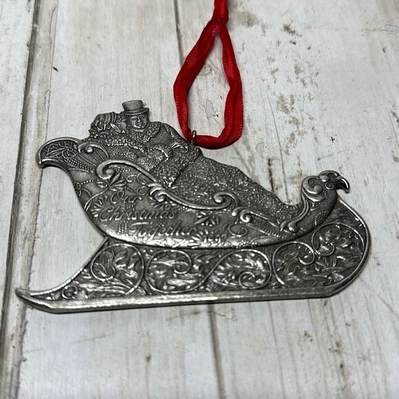 Vtg Pewter Sleigh Santa Hallmark Keepsake Ornament Our Christmas Together 1997 - Picture 4 of 4